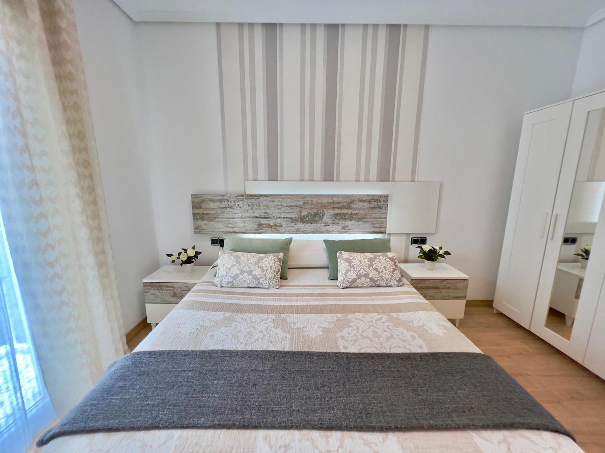 Cozy Apartment In Valencia! Wi-Fi ! Экстерьер фото
